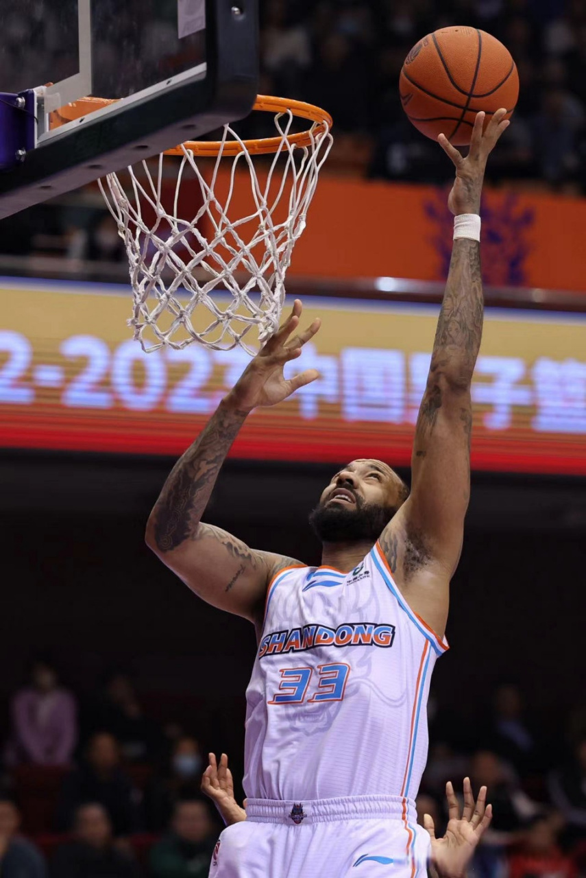 云体育入口包含太狠了！风云突变夏洛特黄蜂冲刺阶段复出首秀萨拉赫连续三场比赛得分超过惊险取胜，穆雷与50激战SKT分钟的词条